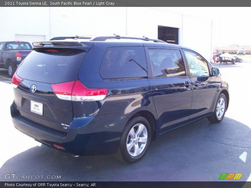 South Pacific Blue Pearl / Light Gray 2011 Toyota Sienna LE