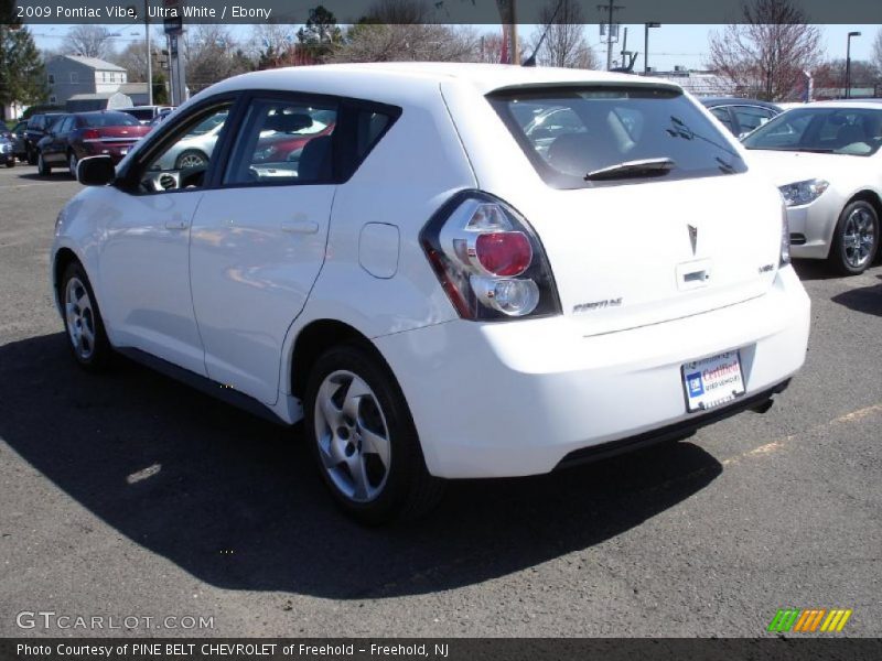 Ultra White / Ebony 2009 Pontiac Vibe
