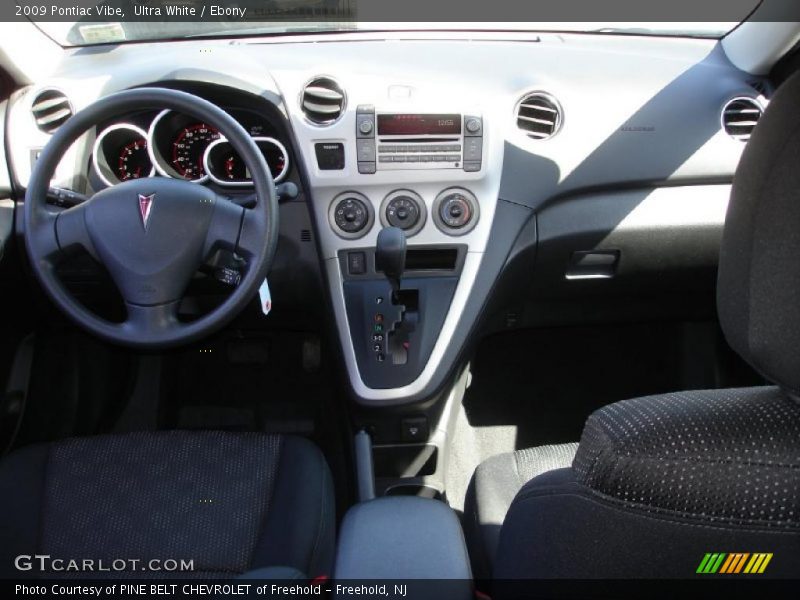 Ultra White / Ebony 2009 Pontiac Vibe