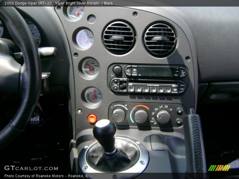 Viper Bright Silver Metallic / Black 2003 Dodge Viper SRT-10