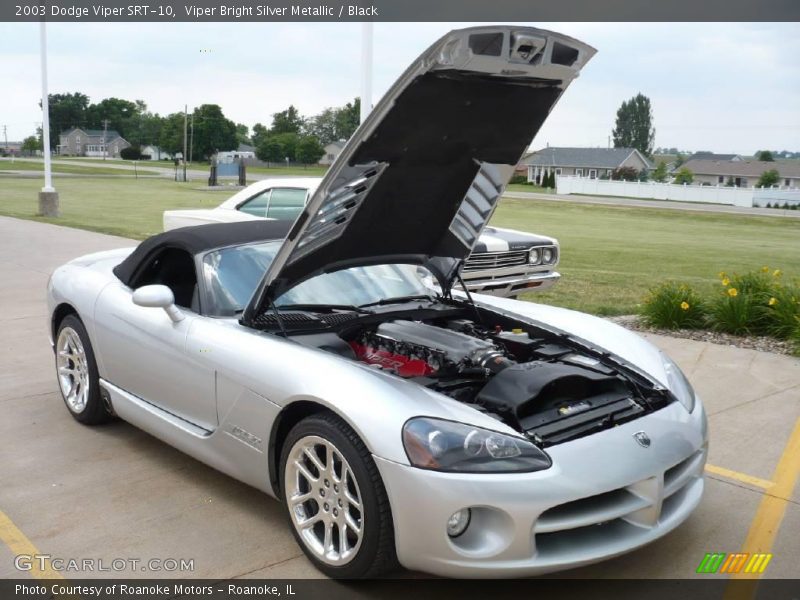 Viper Bright Silver Metallic / Black 2003 Dodge Viper SRT-10