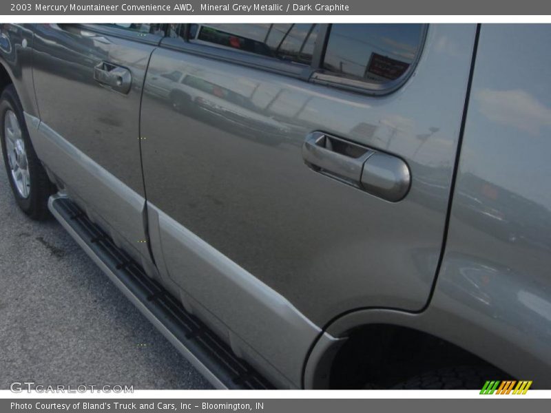 Mineral Grey Metallic / Dark Graphite 2003 Mercury Mountaineer Convenience AWD