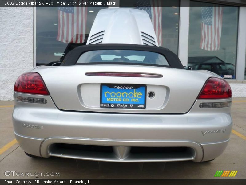 Viper Bright Silver Metallic / Black 2003 Dodge Viper SRT-10