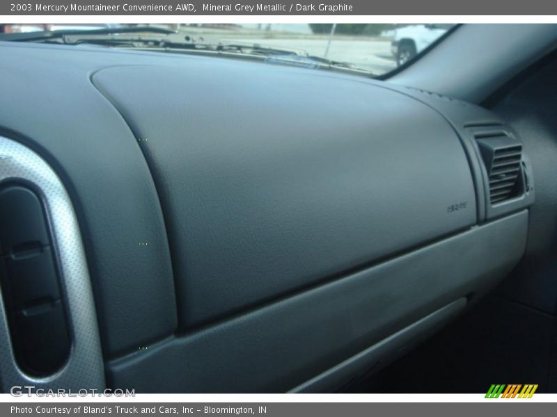 Mineral Grey Metallic / Dark Graphite 2003 Mercury Mountaineer Convenience AWD