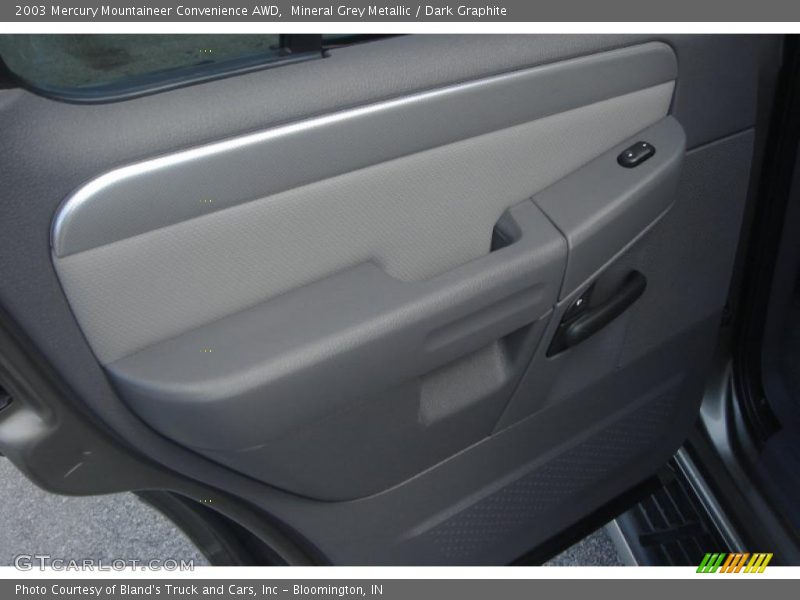 Mineral Grey Metallic / Dark Graphite 2003 Mercury Mountaineer Convenience AWD
