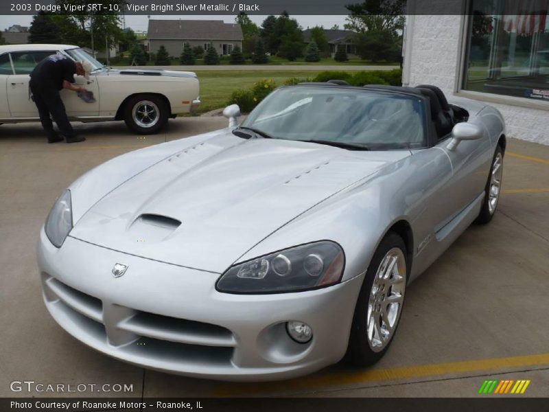 Viper Bright Silver Metallic / Black 2003 Dodge Viper SRT-10