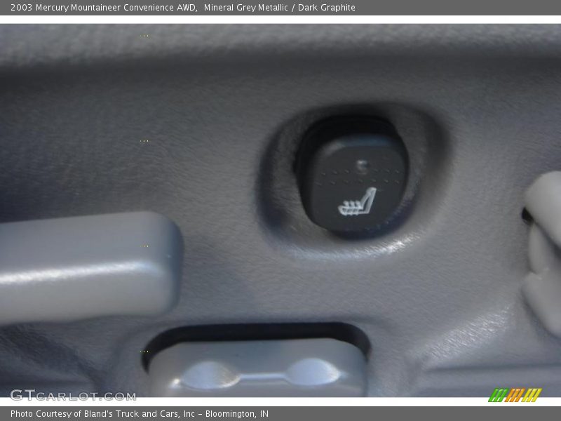 Mineral Grey Metallic / Dark Graphite 2003 Mercury Mountaineer Convenience AWD