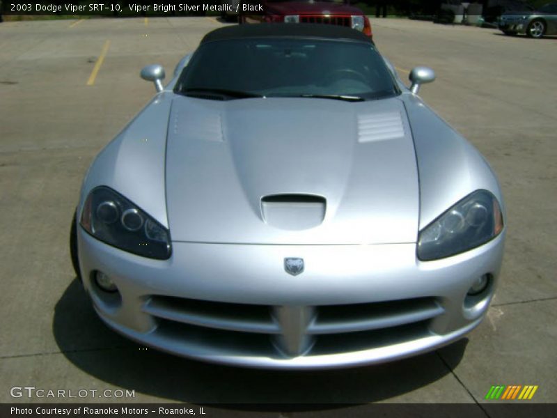 Viper Bright Silver Metallic / Black 2003 Dodge Viper SRT-10