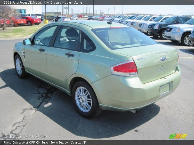 Kiwi Green / Medium Stone 2008 Ford Focus SE Sedan