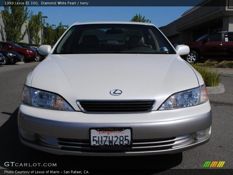 Diamond White Pearl / Ivory 1999 Lexus ES 300