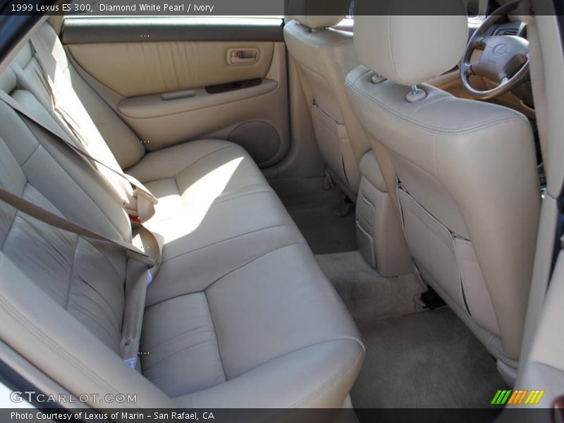 Diamond White Pearl / Ivory 1999 Lexus ES 300