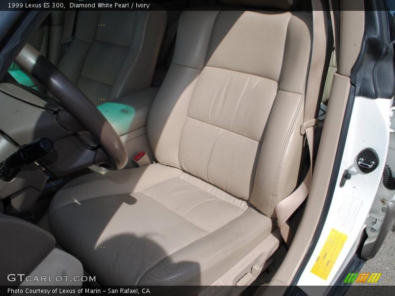 Diamond White Pearl / Ivory 1999 Lexus ES 300