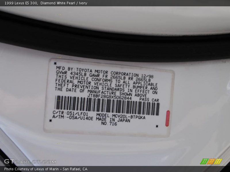 Diamond White Pearl / Ivory 1999 Lexus ES 300