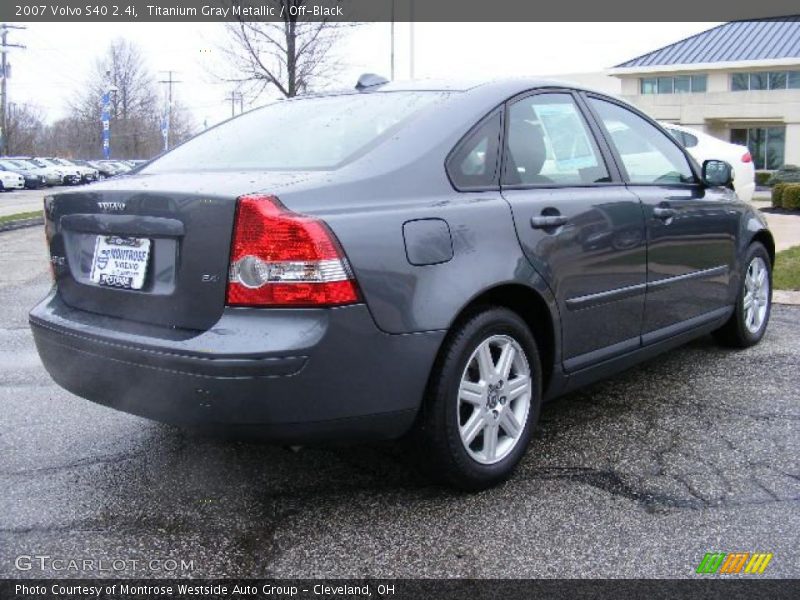 Titanium Gray Metallic / Off-Black 2007 Volvo S40 2.4i