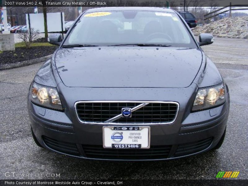 Titanium Gray Metallic / Off-Black 2007 Volvo S40 2.4i