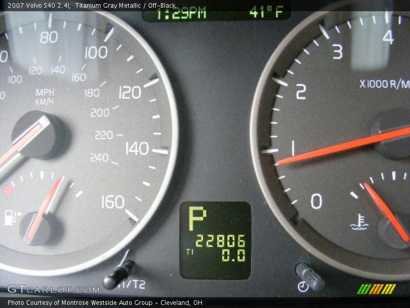 Titanium Gray Metallic / Off-Black 2007 Volvo S40 2.4i