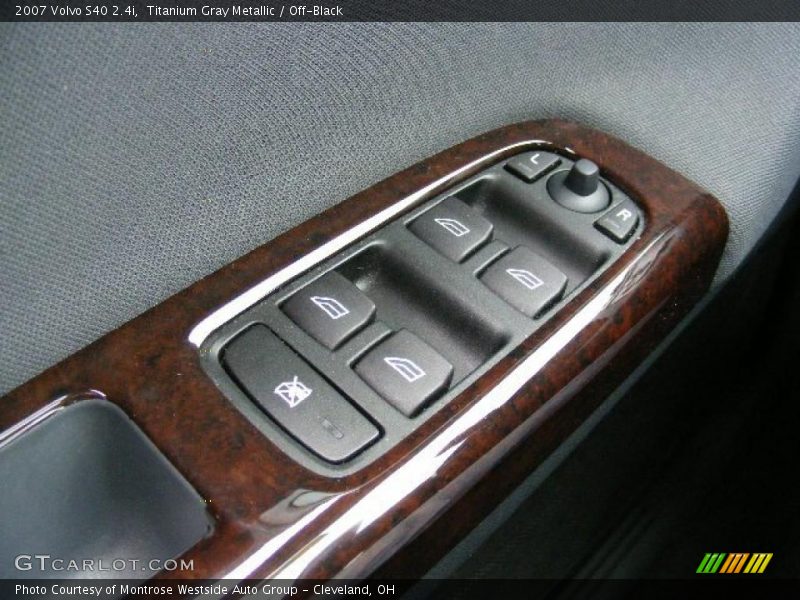 Titanium Gray Metallic / Off-Black 2007 Volvo S40 2.4i