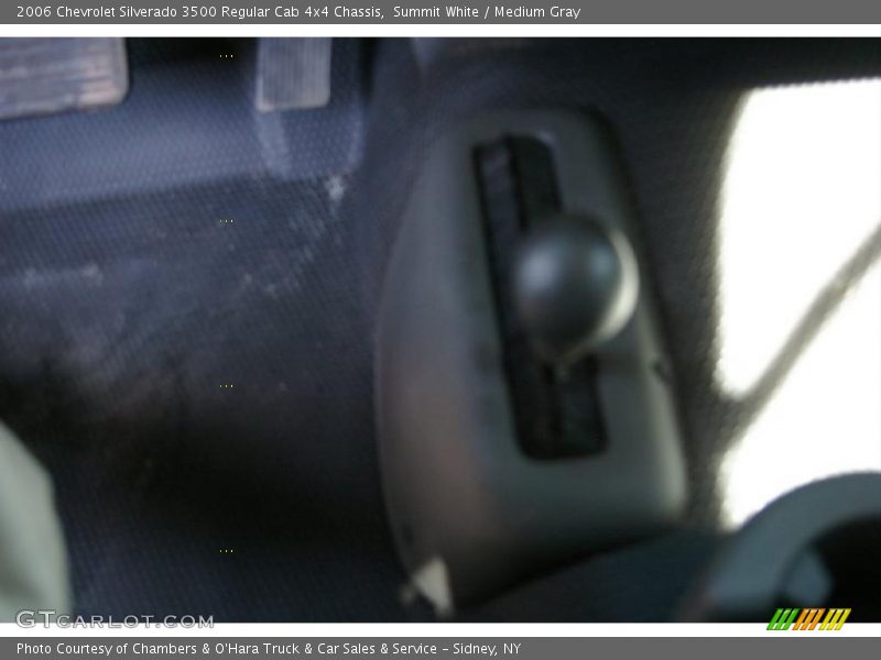 Summit White / Medium Gray 2006 Chevrolet Silverado 3500 Regular Cab 4x4 Chassis