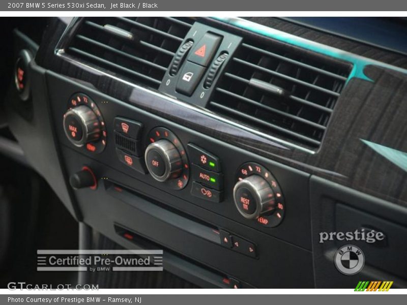 Jet Black / Black 2007 BMW 5 Series 530xi Sedan