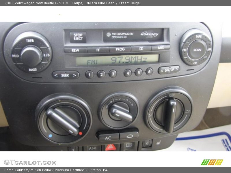 Riviera Blue Pearl / Cream Beige 2002 Volkswagen New Beetle GLS 1.8T Coupe