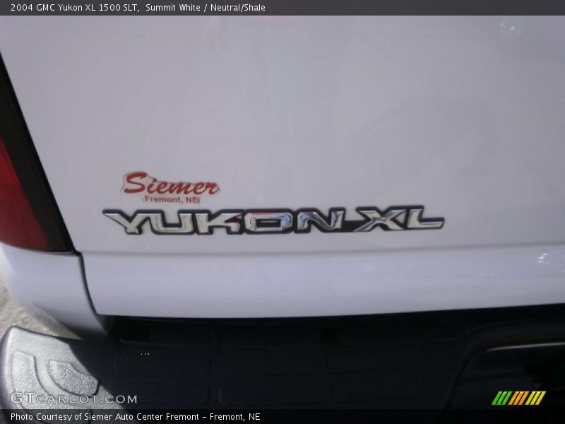 Summit White / Neutral/Shale 2004 GMC Yukon XL 1500 SLT