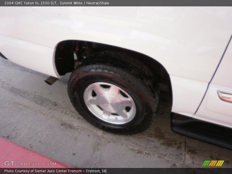 Summit White / Neutral/Shale 2004 GMC Yukon XL 1500 SLT