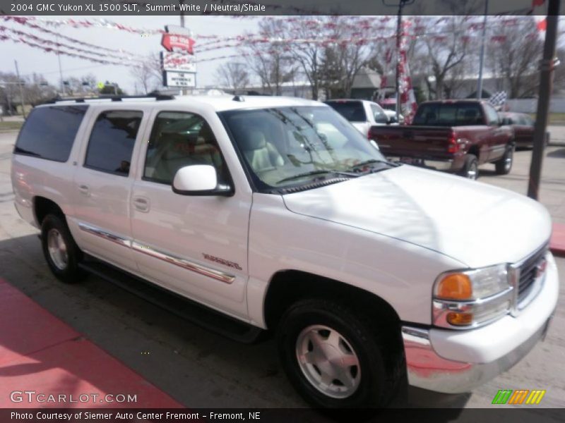 Summit White / Neutral/Shale 2004 GMC Yukon XL 1500 SLT