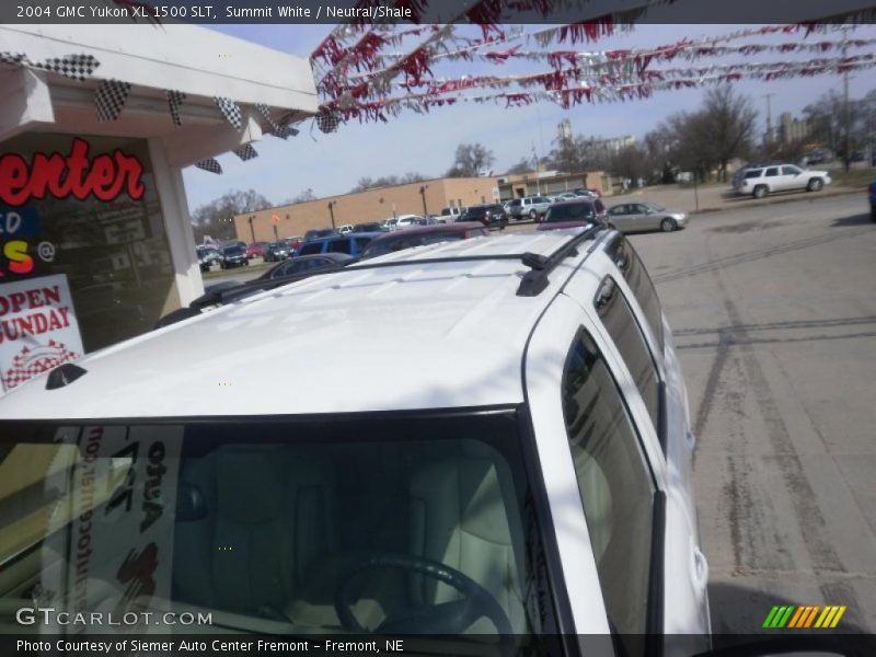 Summit White / Neutral/Shale 2004 GMC Yukon XL 1500 SLT