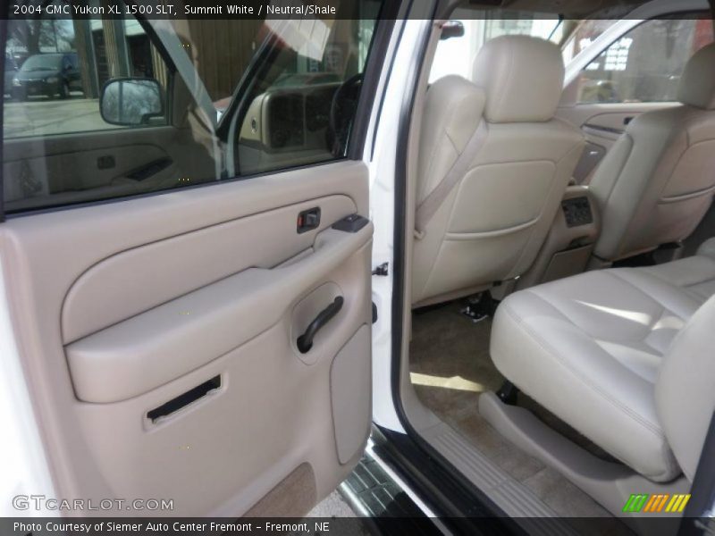 Summit White / Neutral/Shale 2004 GMC Yukon XL 1500 SLT