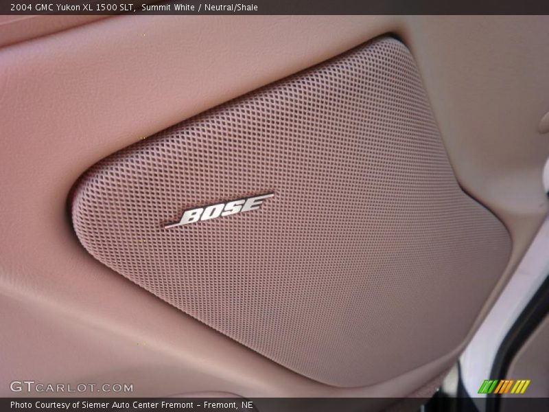 Summit White / Neutral/Shale 2004 GMC Yukon XL 1500 SLT