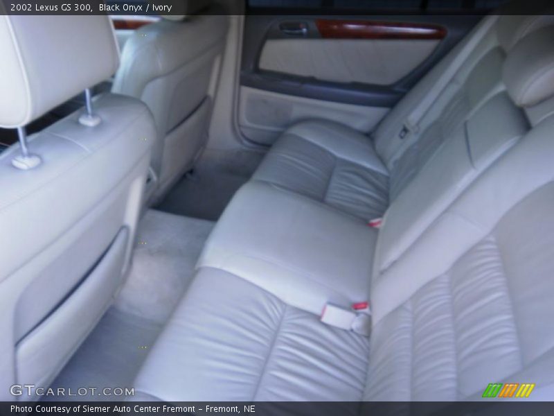 Black Onyx / Ivory 2002 Lexus GS 300
