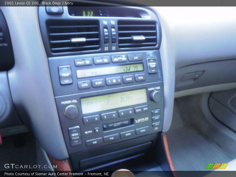 Black Onyx / Ivory 2002 Lexus GS 300