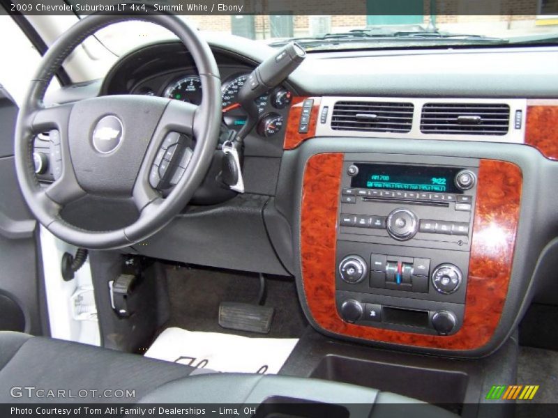 Summit White / Ebony 2009 Chevrolet Suburban LT 4x4
