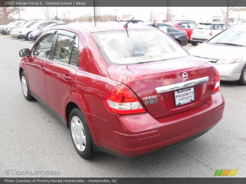 Sonoma Sunset / Beige 2007 Nissan Versa S