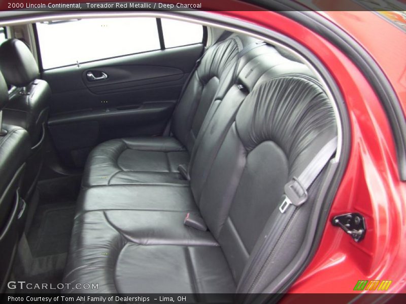 Toreador Red Metallic / Deep Charcoal 2000 Lincoln Continental