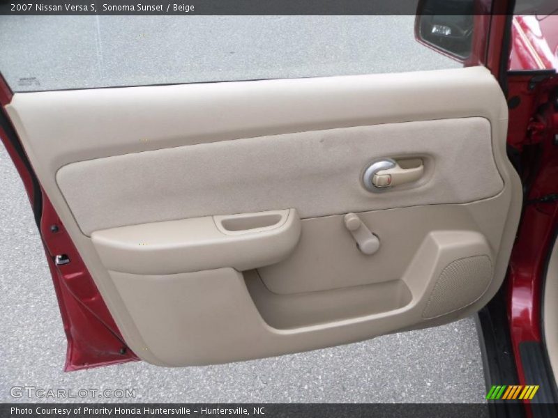 Sonoma Sunset / Beige 2007 Nissan Versa S