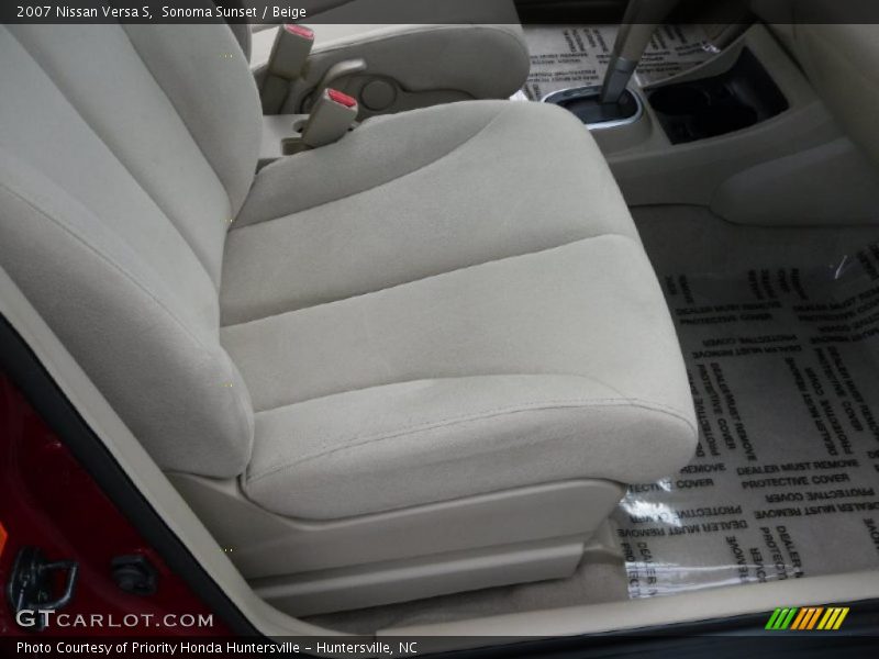 Sonoma Sunset / Beige 2007 Nissan Versa S