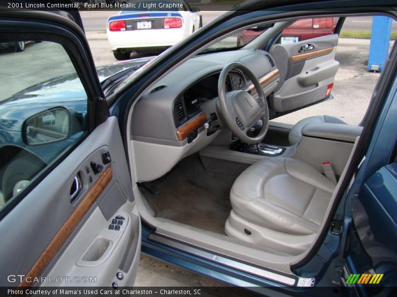 Pearl Blue Metallic / Light Graphite 2001 Lincoln Continental