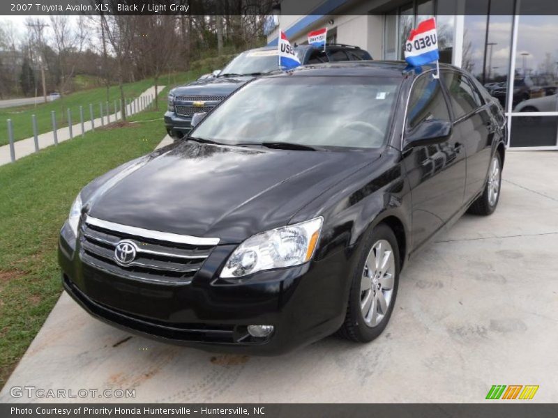 Black / Light Gray 2007 Toyota Avalon XLS