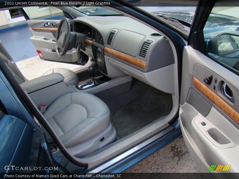 Pearl Blue Metallic / Light Graphite 2001 Lincoln Continental