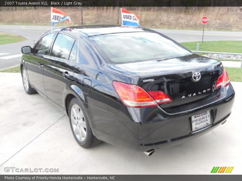 Black / Light Gray 2007 Toyota Avalon XLS