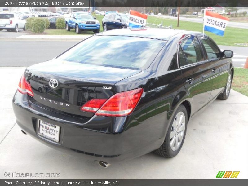 Black / Light Gray 2007 Toyota Avalon XLS