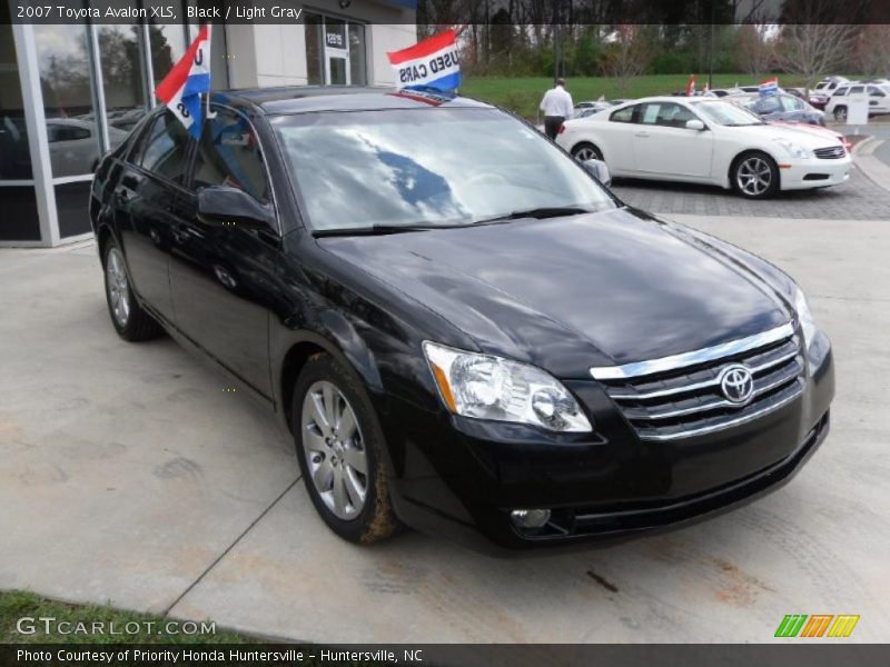 Black / Light Gray 2007 Toyota Avalon XLS