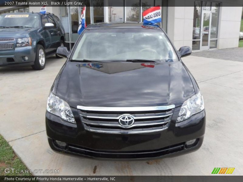 Black / Light Gray 2007 Toyota Avalon XLS