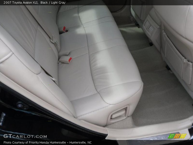 Black / Light Gray 2007 Toyota Avalon XLS