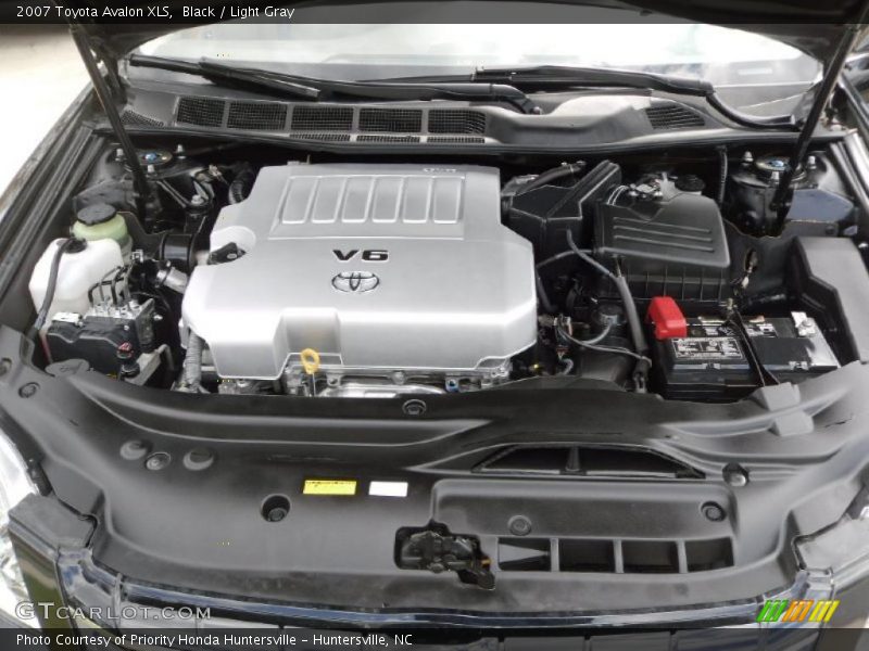 Black / Light Gray 2007 Toyota Avalon XLS