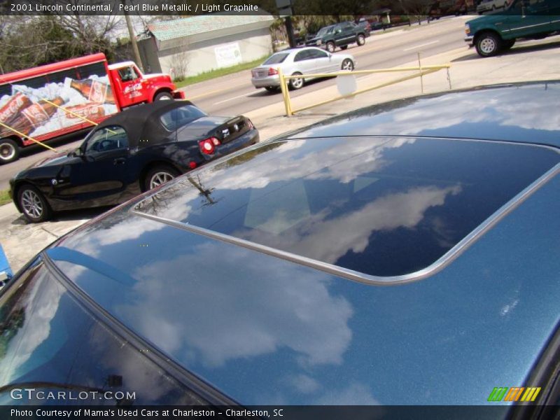 Pearl Blue Metallic / Light Graphite 2001 Lincoln Continental