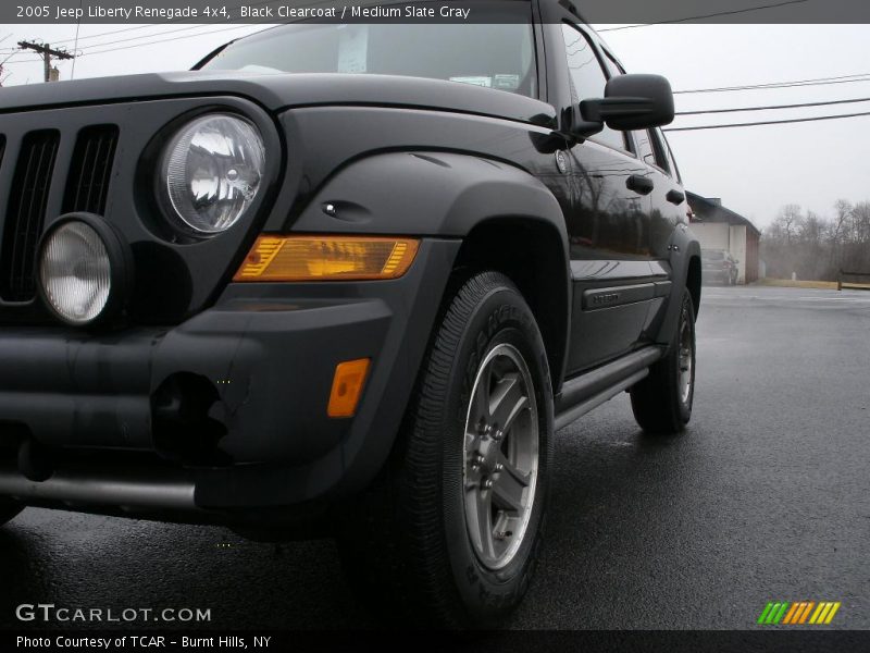 Black Clearcoat / Medium Slate Gray 2005 Jeep Liberty Renegade 4x4