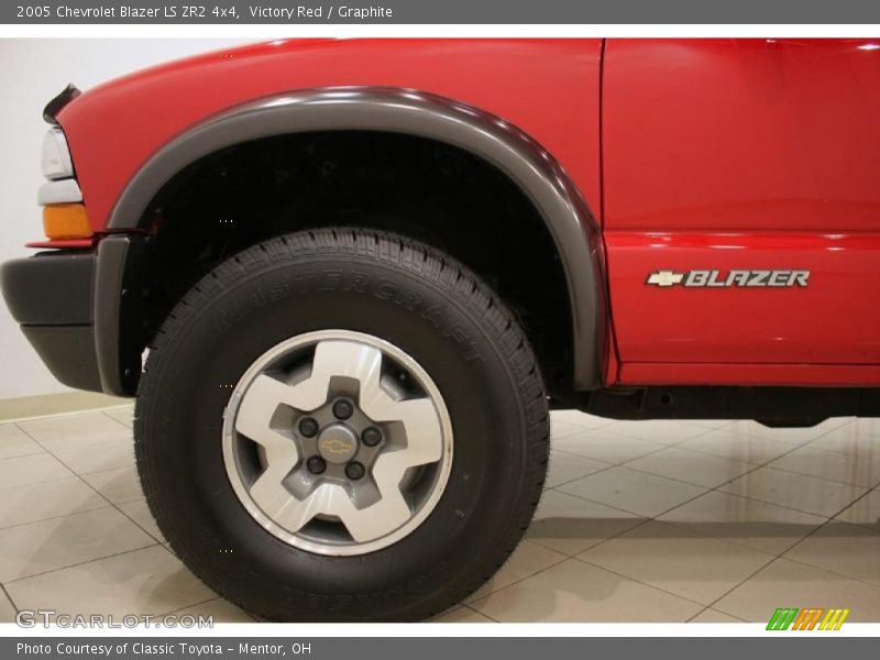 Victory Red / Graphite 2005 Chevrolet Blazer LS ZR2 4x4