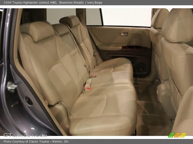 Bluestone Metallic / Ivory Beige 2006 Toyota Highlander Limited 4WD